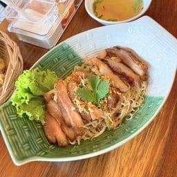 บะหมี่แห้งคอหมูย่าง