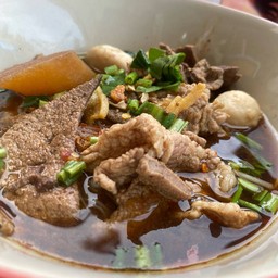 ตาชิตก๋วยเตี๋ยวเรือสามรำ คลองหนึ่ง