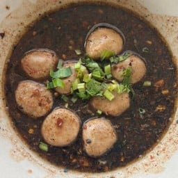 ลูกชิ้นแซ่บหมู