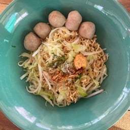 ร้านก๋วยเตี๋ยวเรือโกดังชามโต สาขา 2
