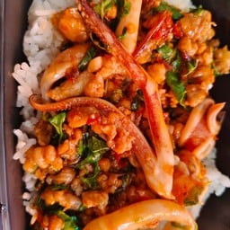 ยำโบราณหมู่บ้านจามจุรี