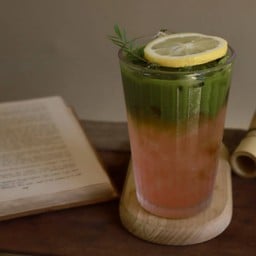 มัทฉะพีชบ๊วยโซดา