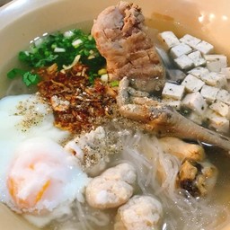 สี่หม่งโก๋ย-ก๋วยจั๊บญวณอุบลฯ สาขา2 ปากซอย 30 กันยา