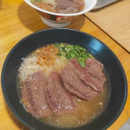 เส้นหมี่เนื้องัว