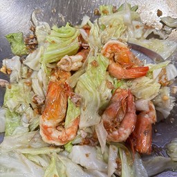 กุ้งผัดกะหล่ำปี