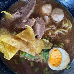 ก๋วยเตี๋ยวเรือชามพูน ฮาลาล หน้า ม.วลัยลักษณ์