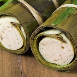 หมูยอใบตองแม่แก้ว (ส่งแบบทั้งแท่งไม่แกะนะคะ)