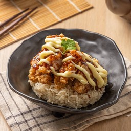 ข้าวมันไก่ทอดซอสเจแปน