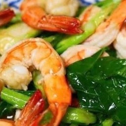 ยอดคะน้าอ่อนกุ้งราดข้าว