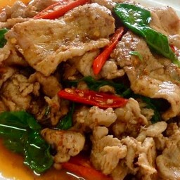 พริกเผาหมูชิ้น