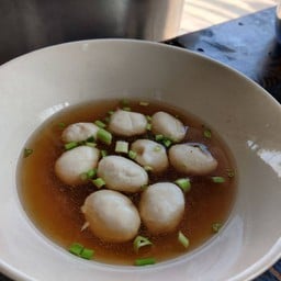 ลูกชิ้นหมูลวก