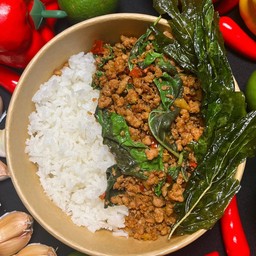 ข้าวผัดกะเพราหมูชิ้น