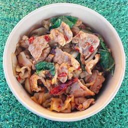 เส้นใหญ่ขี้เมาหมู