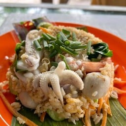 ข้าวผัดรวมทะเล(กลาง)