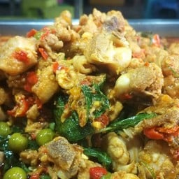 ผัดเผ็ดไก่