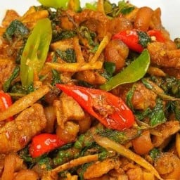 กนกพร ตามสั่ง -