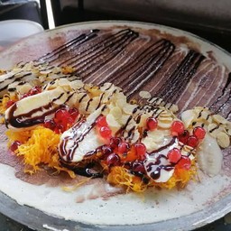 นูเทล่า+ฝอยทอง+กล้วยหอม+คอนเฟลก+เยลลี่แดง