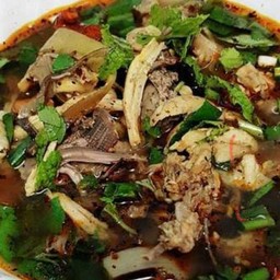 ยำจิ้นไก่ใส่หัวปลี