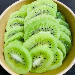 กีวี่ สีเขียว ปอกพร้อมทาน น้ำหนัก 500 กรัม