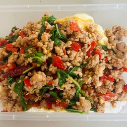 ข้าวกะเพราไข่ข้น