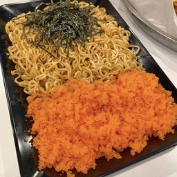 มาม่าผัดไข่กุ้ง