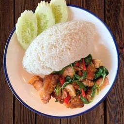 ข้าวกะเพราหมูกรอบ