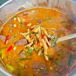 ร้านขนมจีนย่าริ้น