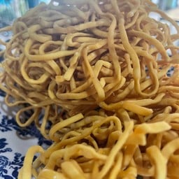 ราดหน้าหมี่กรอบ