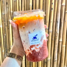 ชาไทยนมสดซอสสตอเบอรี่