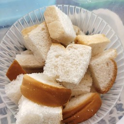 ขนมปัง