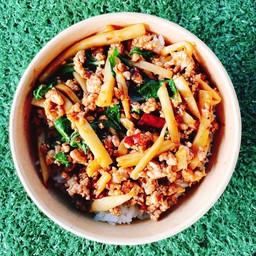 กะเพราไก่สับหน่อไม้