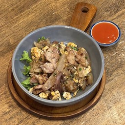 ก๋วยเตี๋ยวคั่วไก่