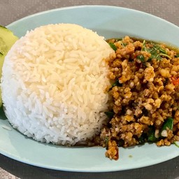 ผัดกะเพราหมูสับ / ราดข้าว
