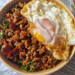 ร้านข้าวไข่"หลง"&(อาหารจานเดียว)