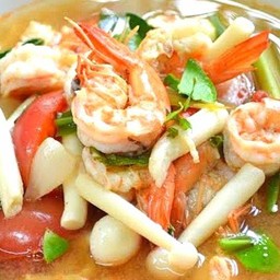 ต้มยำรวมมิตรน้ำใส