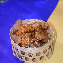 ไก่ป๊อปทอดซอสกระเทียมหวาน