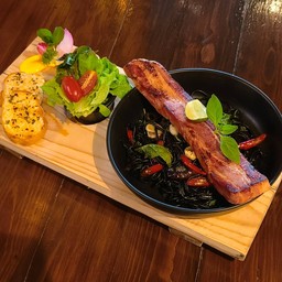 สปาเก็ตตี้ สโมคบิ๊กเบคอน