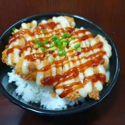 ข้าวหน้าไก่คัตซึซอส