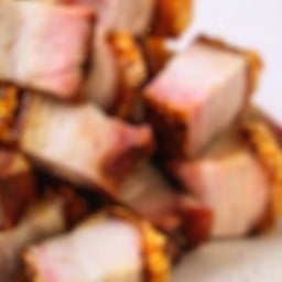 ท๊อปปิ้งหมูกรอบ