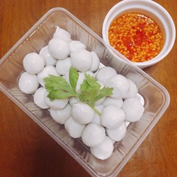 ปลากลมลวกจิ้ม4ไม้