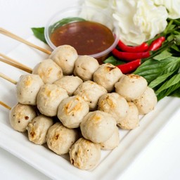 ลูกชิ้นหมูปิ้ง