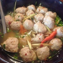 หมูเด้งต้มยำ น้ำใส