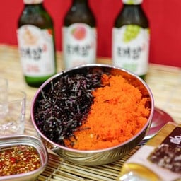 ข้าวคลุกมันปูเกาหลีหน้าไข่กุ้ง