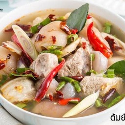 หมูทอดต้มยำ น้ำใส