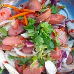 ยำรวมไก่ยอไส้กรอก