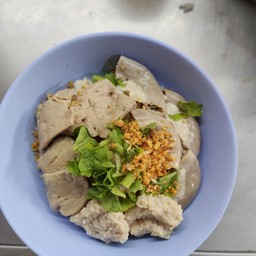 ข้าวต้มเเห้งหมู+ตับ+ไส้