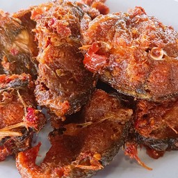 ผัดเผ็ดปลาดุกกรอบ