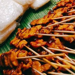 หมูปิ้ง 10 ไม้ (ฟรีข้าว 1ห่อ)