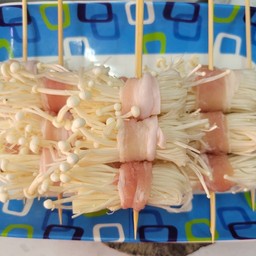 เห็ดเข็มทอง พันเบคอน