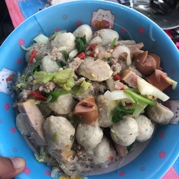 ยำรวมตามใจ อยากกินอะไรก้อเลือกเอา